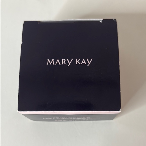 Mary Kay Brown Setting Powder Smooth Finish - Picture 3 of 3